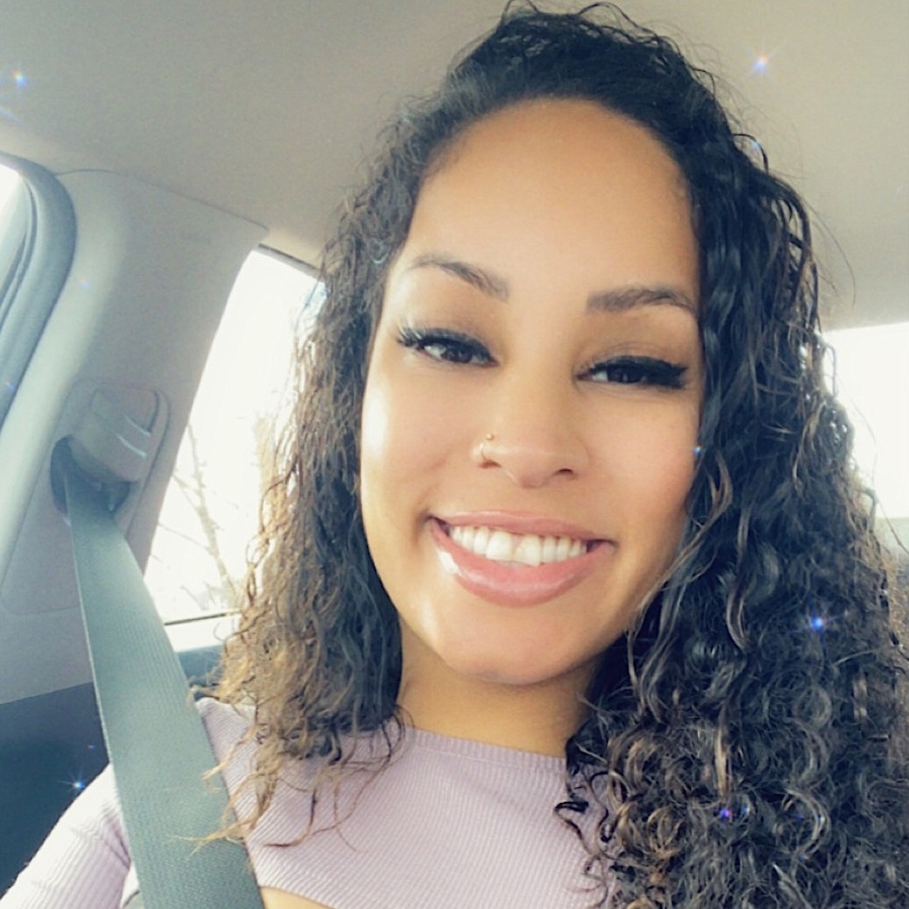 Meet your Posher, Ahlima